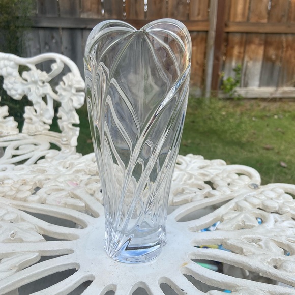 Lenox Arctic Blue Collection Crystal Bud Vase - Picture 3 of 5